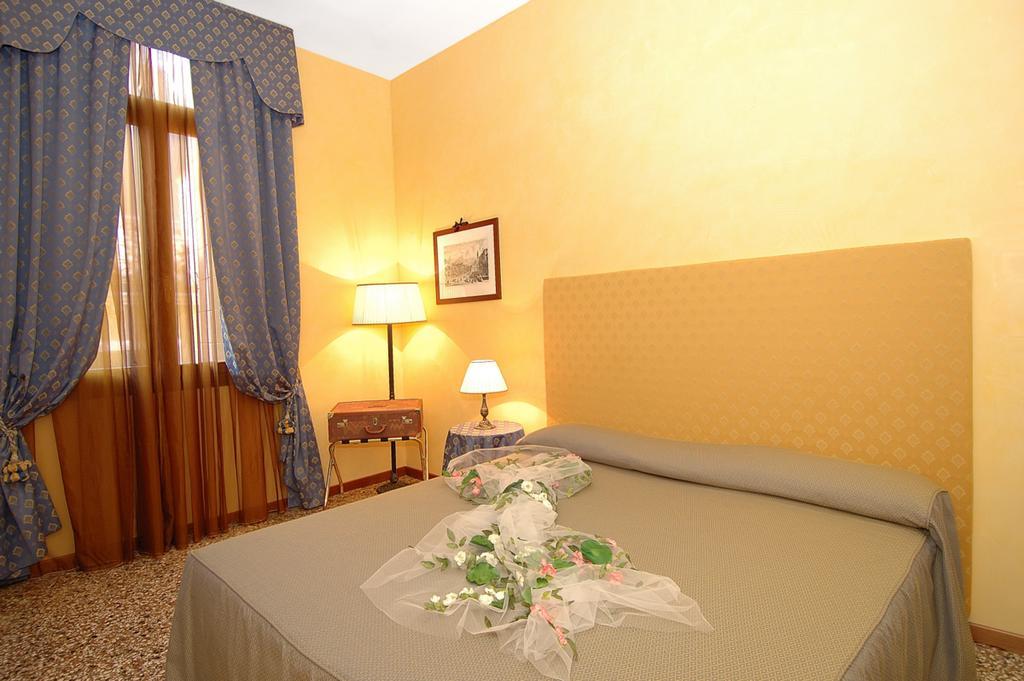 Residence Odoni เวนิส ห้อง รูปภาพ